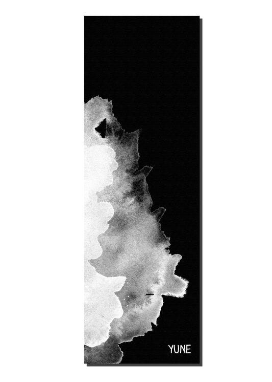 Black1 Yoga Mat – Non-Slip, Cushioned, Minimalist All-Black Design for